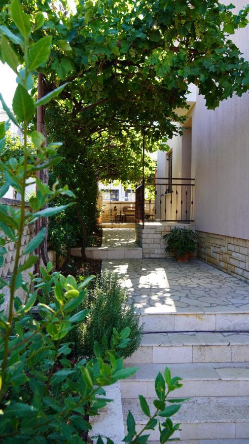 Apartments Luciana & Helena PUY Exterior foto